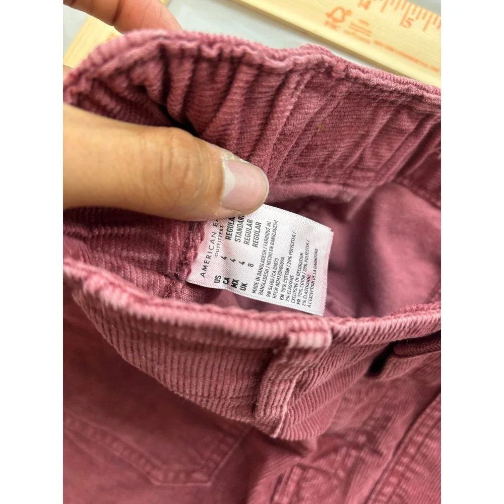 American Eagle Corduroy Mini Skirt Burgundy Maroon Super Stretch Size 4